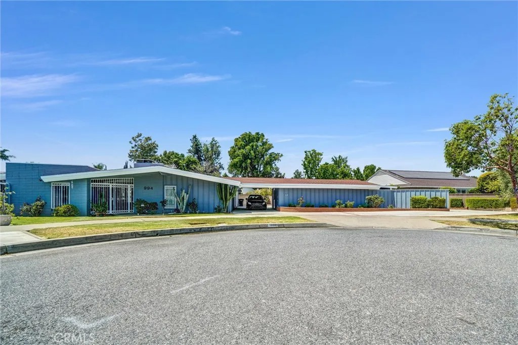 994 N Cleveland Street