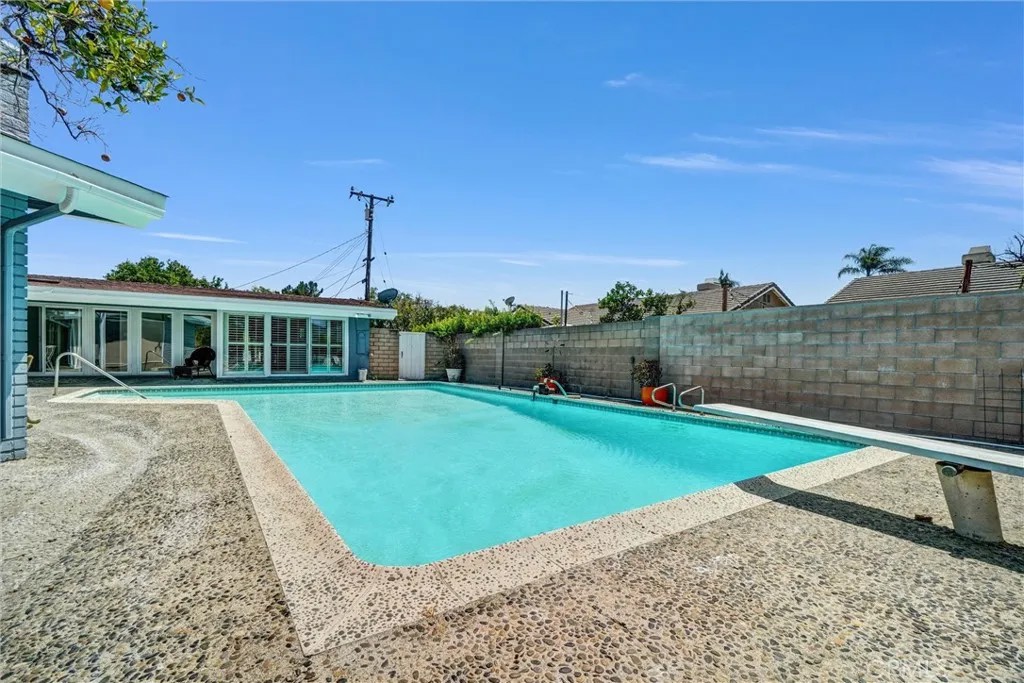 994 N Cleveland Street