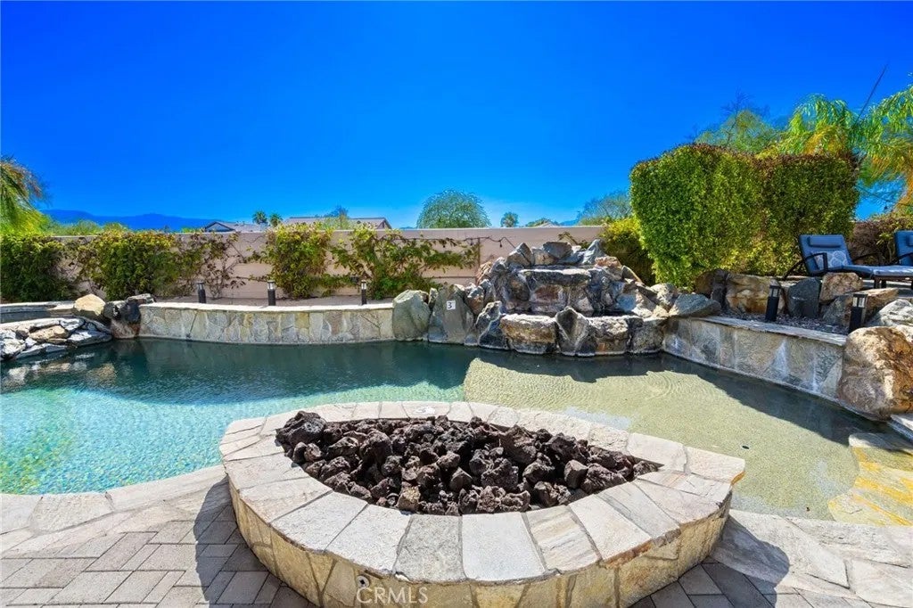 43673 Spiaggia Place