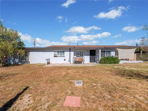 Photo of 17382 Neptune Ave, Victorville, CA 92394 (MLS # HD26060106)