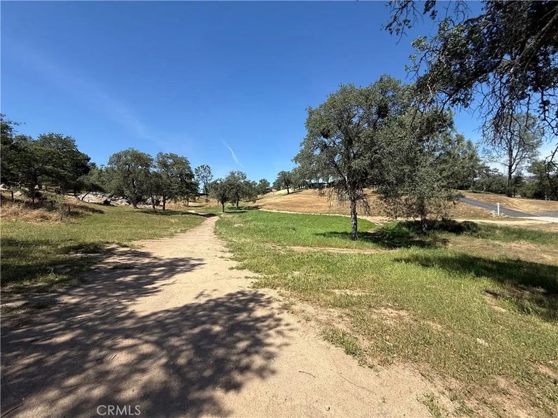 958 N Kings Canyon