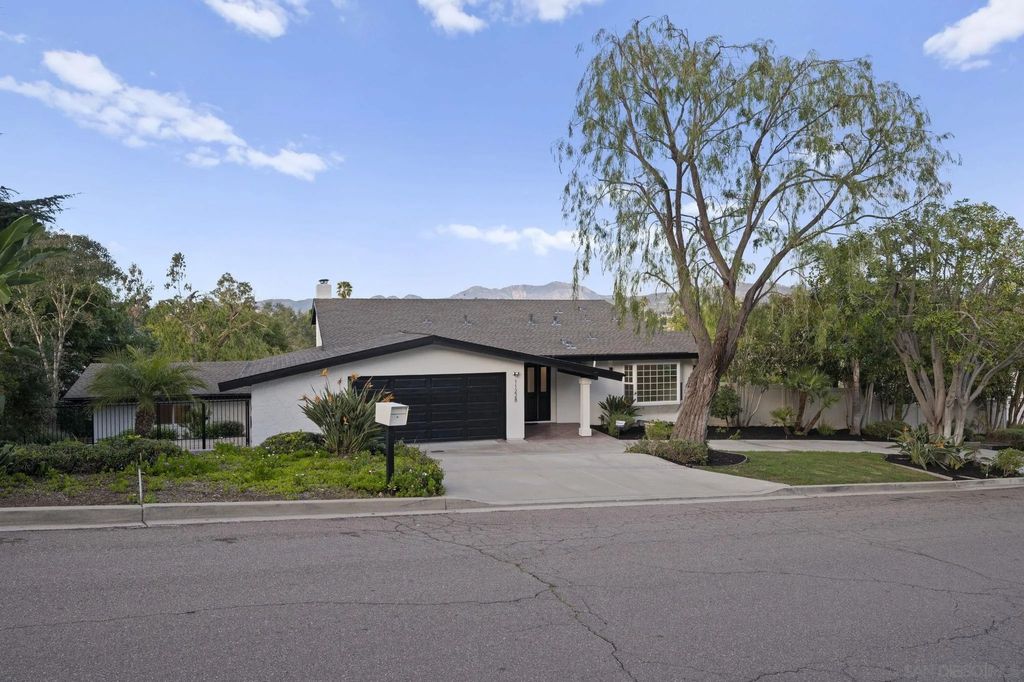 Photo of 11228 Constellation Dr, El Cajon, CA 92020 (MLS # 260004423)