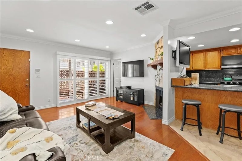 4345 W. 154th St. 10