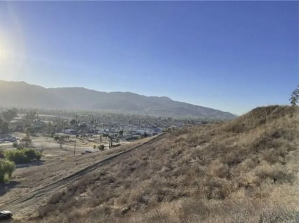 Photo of 0 Lakeview, Lake Elsinore, CA 92530 (MLS # SW25236305)