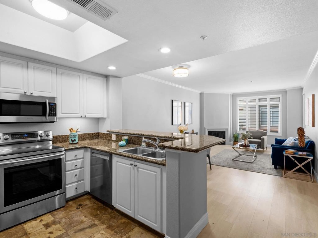 Photo of 9263 Regents Rd #B302, La Jolla, CA 92037 (MLS # 260006374)