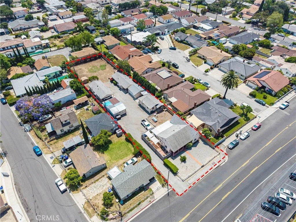 8836 E Broadway
