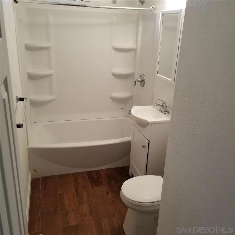 4461 G st