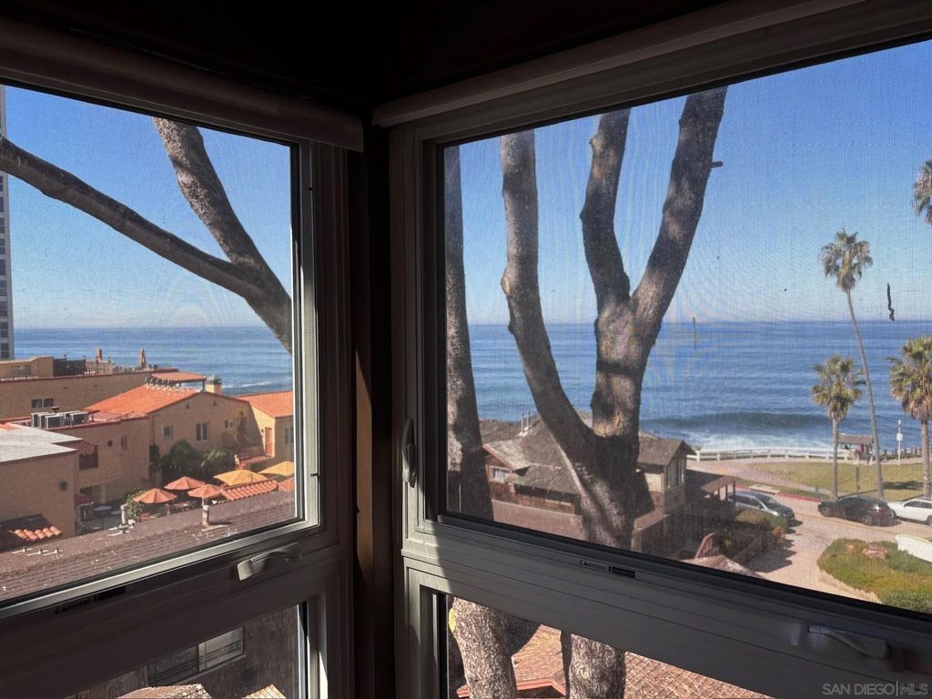 Photo of 1040 Coast Blvd S Blvd #302, La Jolla, CA 92037 (MLS # 2600098)