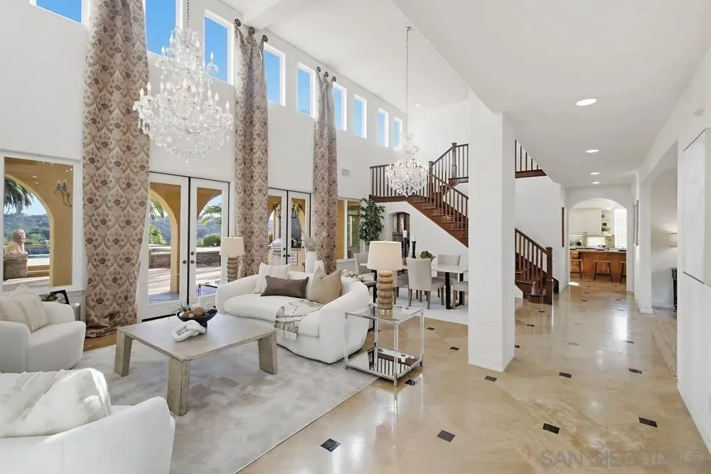 Poway, California 92064, United States, 7 Bedrooms Bedrooms, ,6 BathroomsBathrooms,Residential,Active,247513