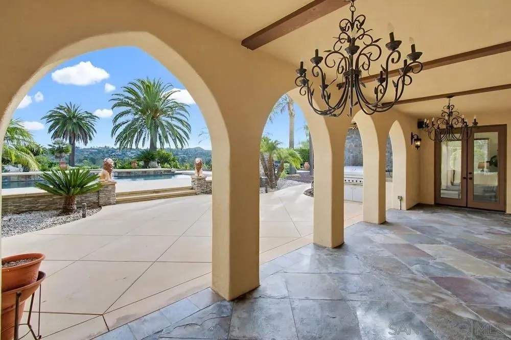 Poway, California 92064, United States, 7 Bedrooms Bedrooms, ,6 BathroomsBathrooms,Residential,Active,247513