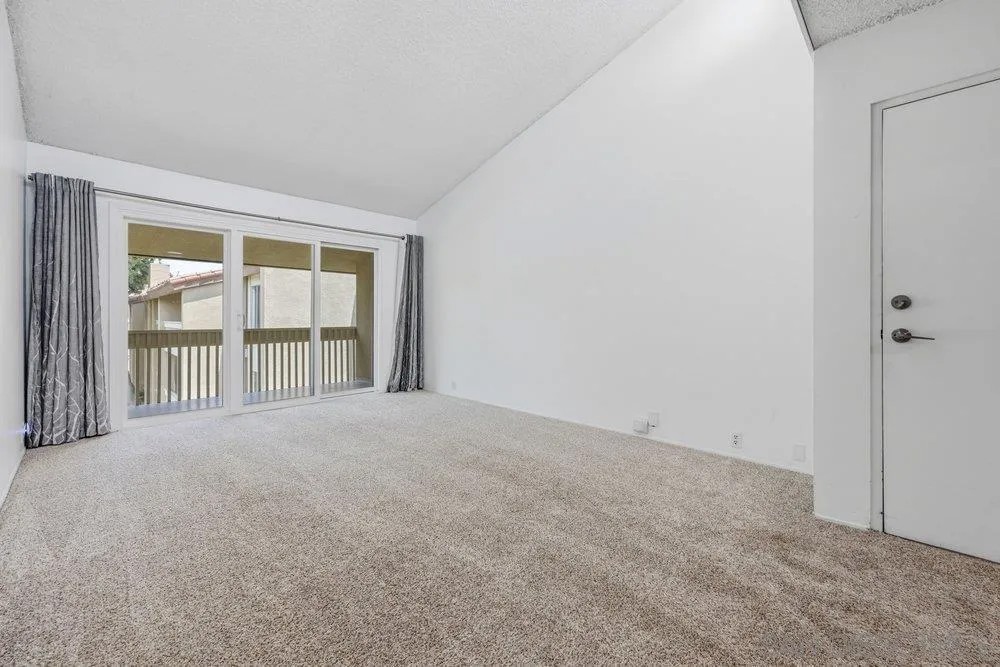 1801 Diamond St 324