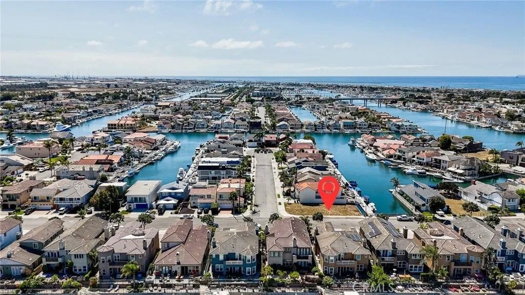 Photo of 2001 Peninsula Rd, Oxnard, CA 93035 (MLS # GD26013106)