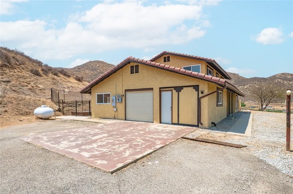 11425 Tiffany Lane