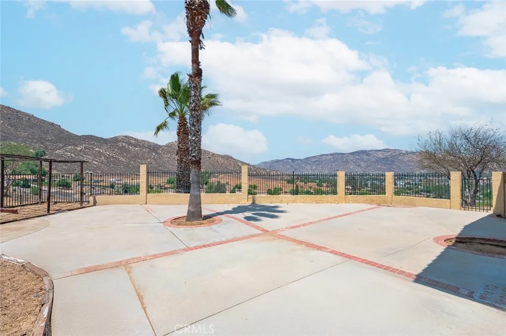 11425 Tiffany Lane