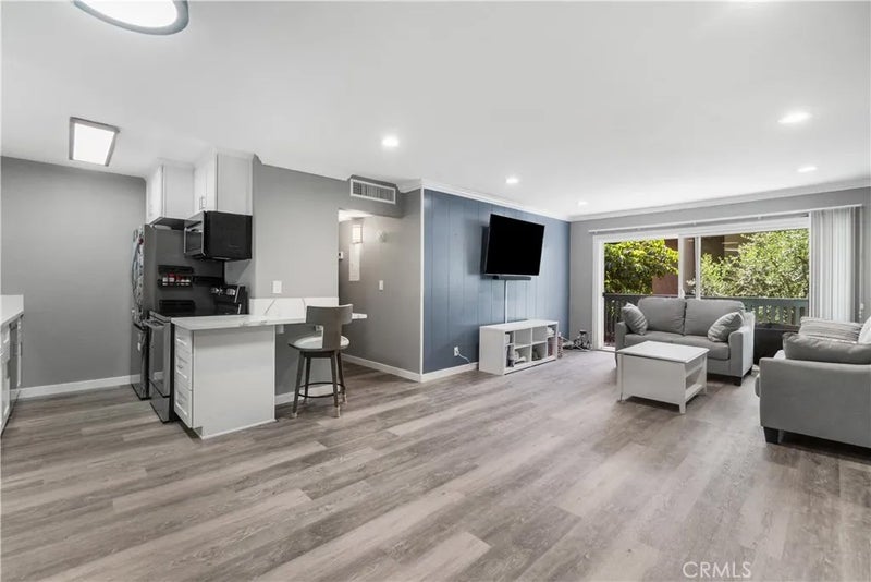 576 N Bellflower 222