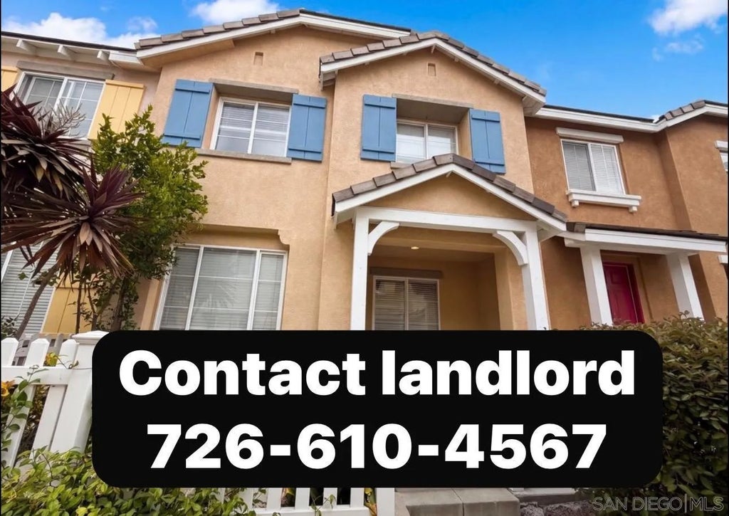 Photo of 1438 trouville Ln #4, Chula Vista, CA 91913 (MLS # 260016257)