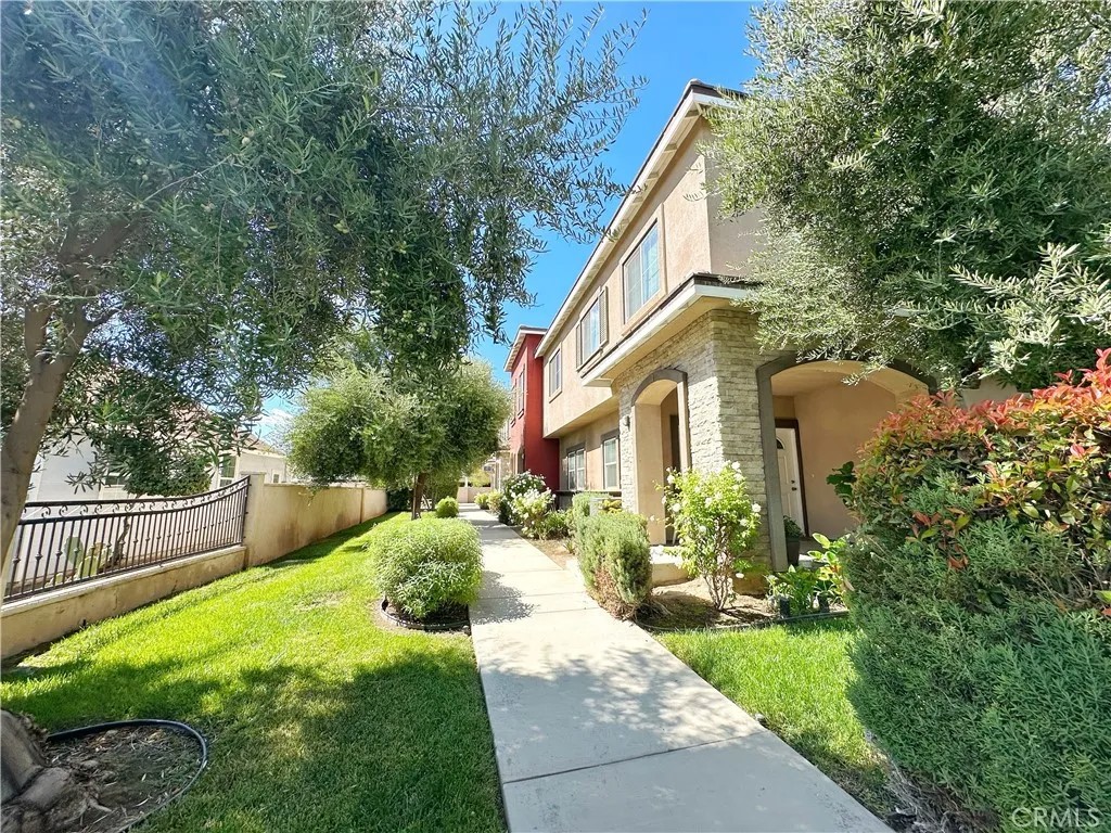 228 N Orange