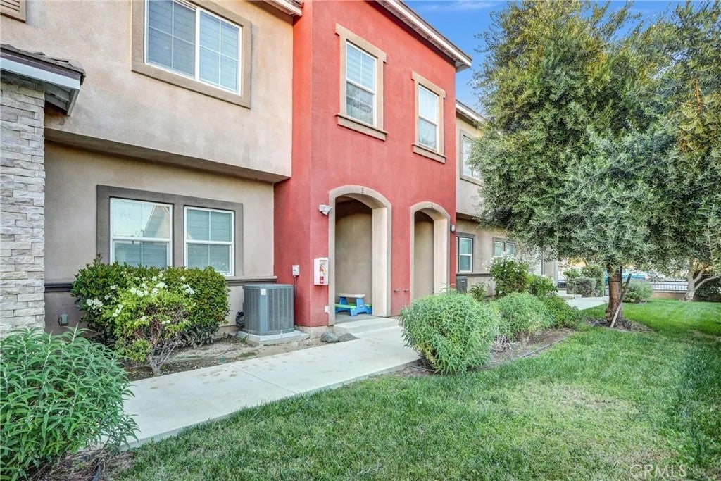 228 N Orange