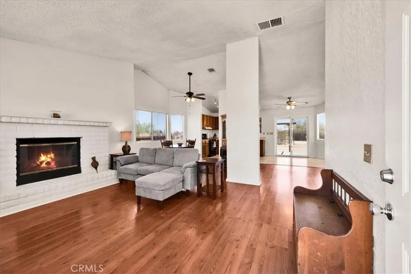 5775 Hall Ln