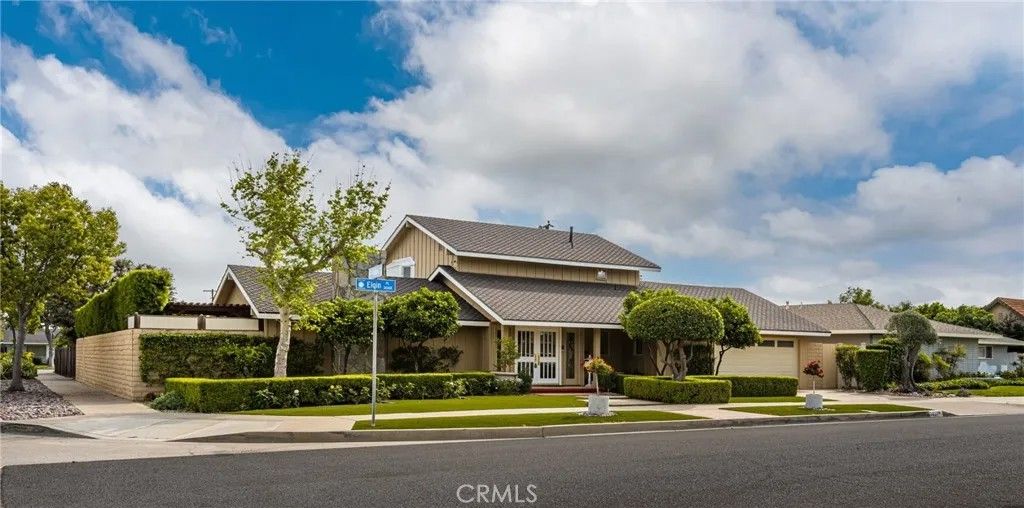 Photo of 3030 E Elgin Pl, Orange, CA 92869 (MLS # PW26060044)