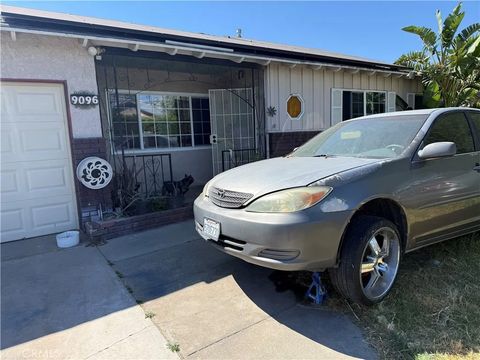 Photo of 9096 Elm Ave, Fontana, CA 92335 (MLS # IG26078357)