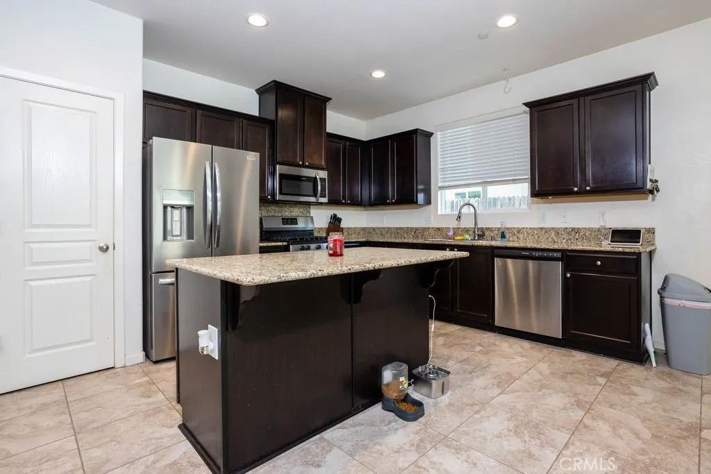 Photo of 3917 E Myrtle Avenue, Visalia, CA 93292 (MLS # SR26008521)