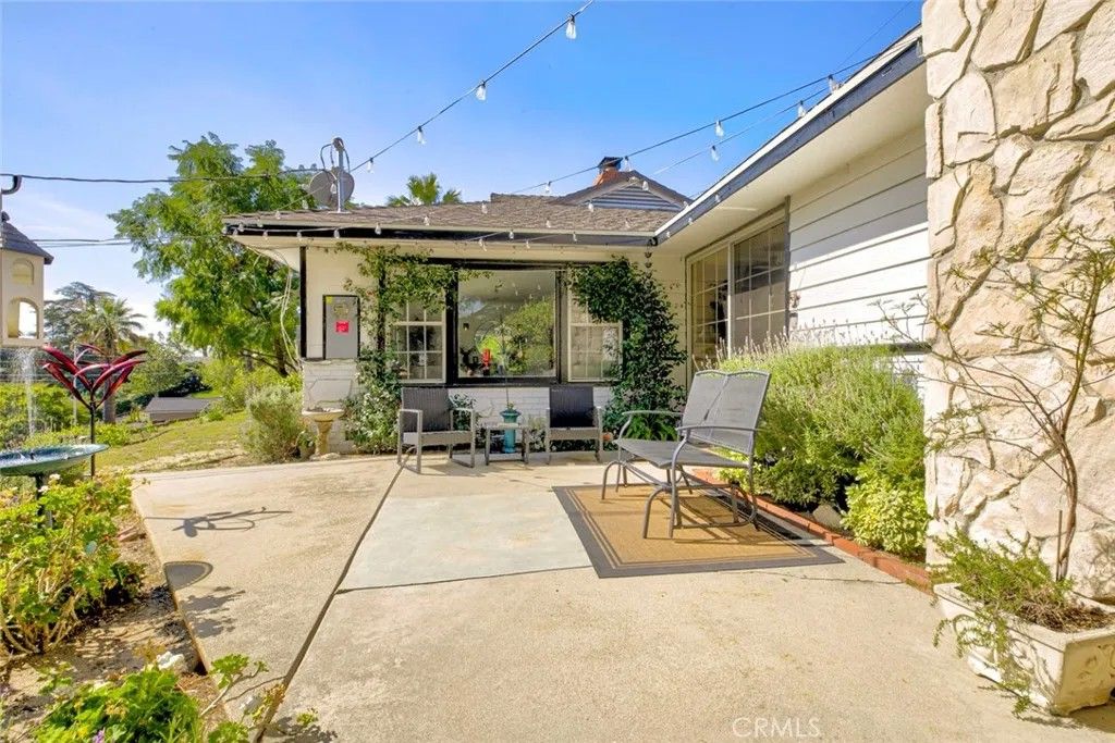 Photo of 10557 Mahoney Dr, Sunland, CA 91040 (MLS # BB26051437)