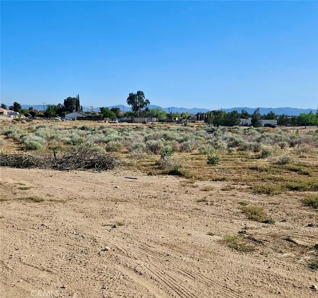 Photo of 0 Sage, Hesperia, CA 92344 (MLS # HD26073686)