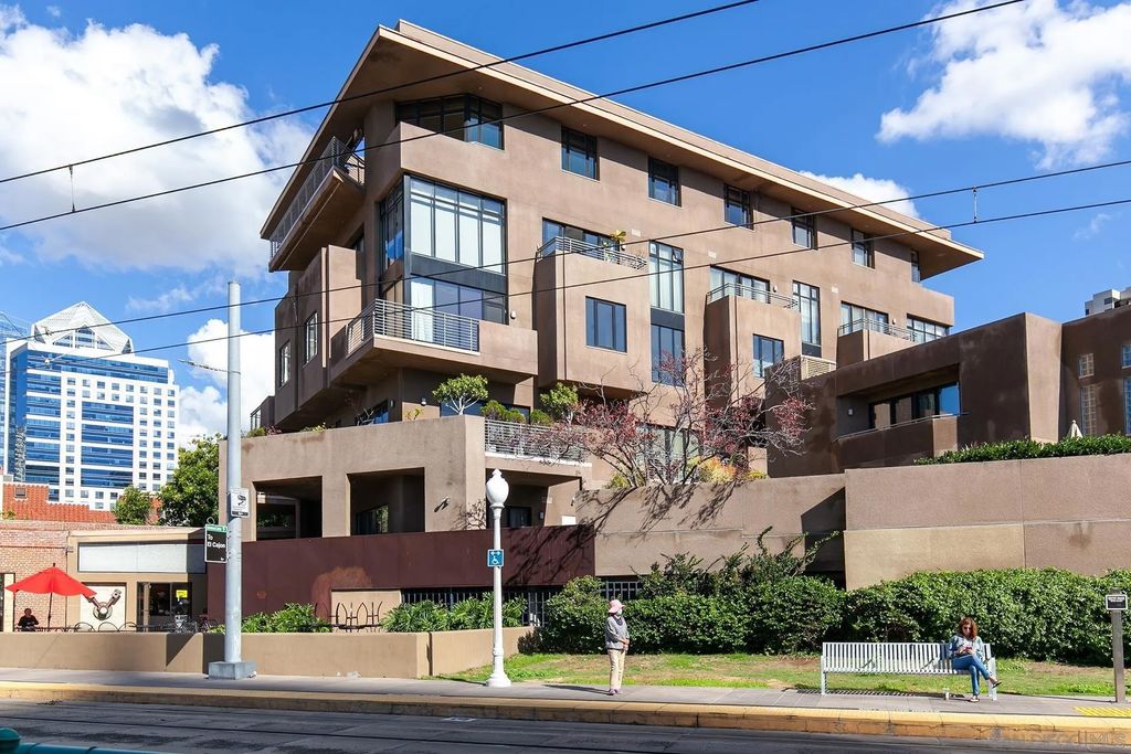 Photo of 611 W G St #321, San Diego, CA 92101 (MLS # 250044543)