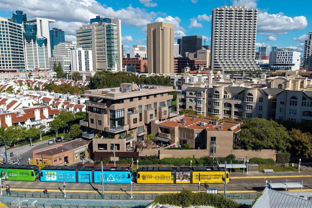 Photo of 611 W G St #321, San Diego, CA 92101 (MLS # 250044543)