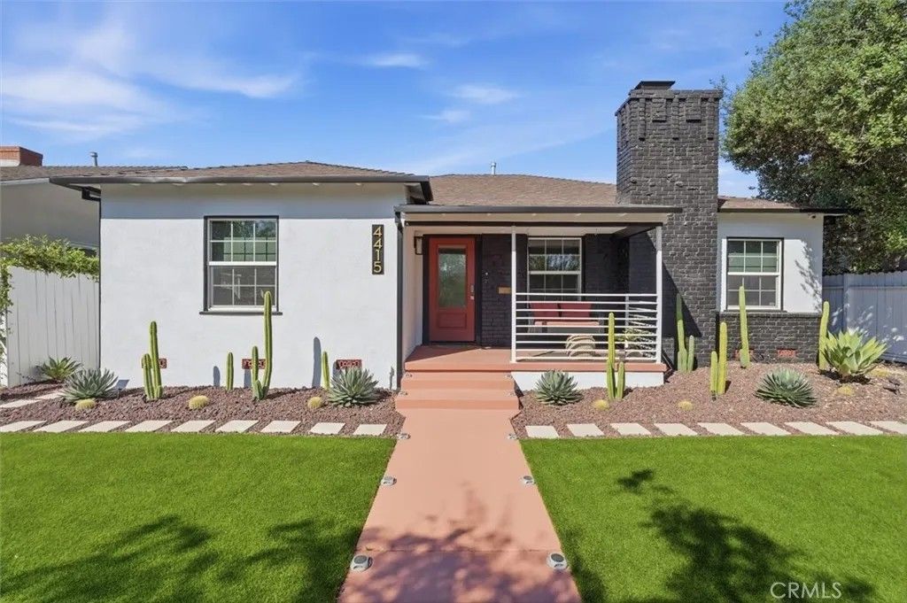 Photo of 4415 Lime Ave, Long Beach, CA 90807 (MLS # SB26065935)