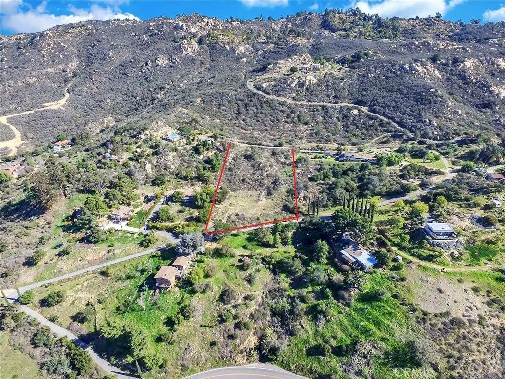 Photo of 5540 Rainbow Heights, Fallbrook, CA 92028 (MLS # SW25043279)