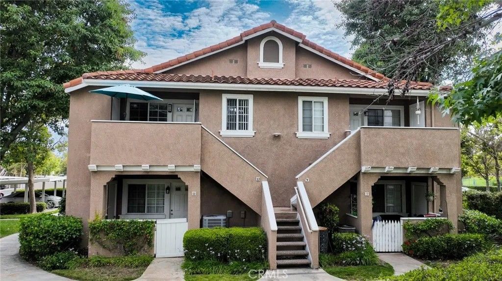 Photo of 13 Via Cresta, Rancho Santa Margarita, CA 92688 (MLS # OC26091532)