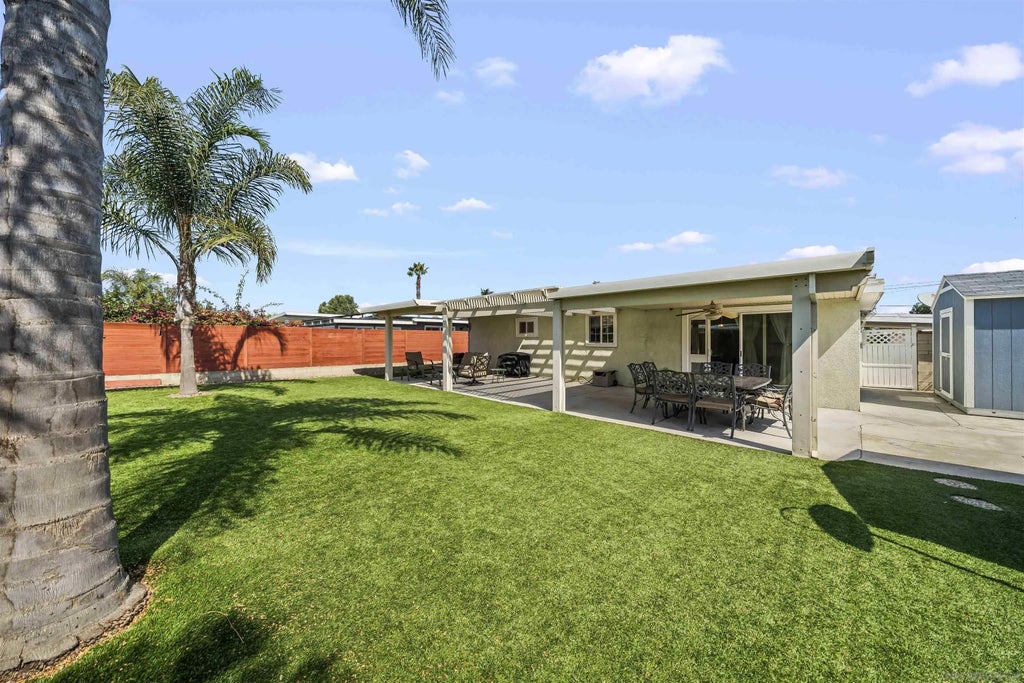 Photo of 831 Hickory Ct, Imperial Beach, CA 91932 (MLS # 260019767)