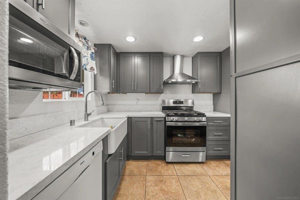 Photo of 831 Hickory Ct, Imperial Beach, CA 91932 (MLS # 260019767)