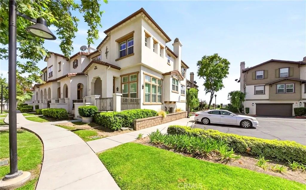 Photo of 2031 Arnold Way, Fullerton, CA 92833 (MLS # PW26095936)