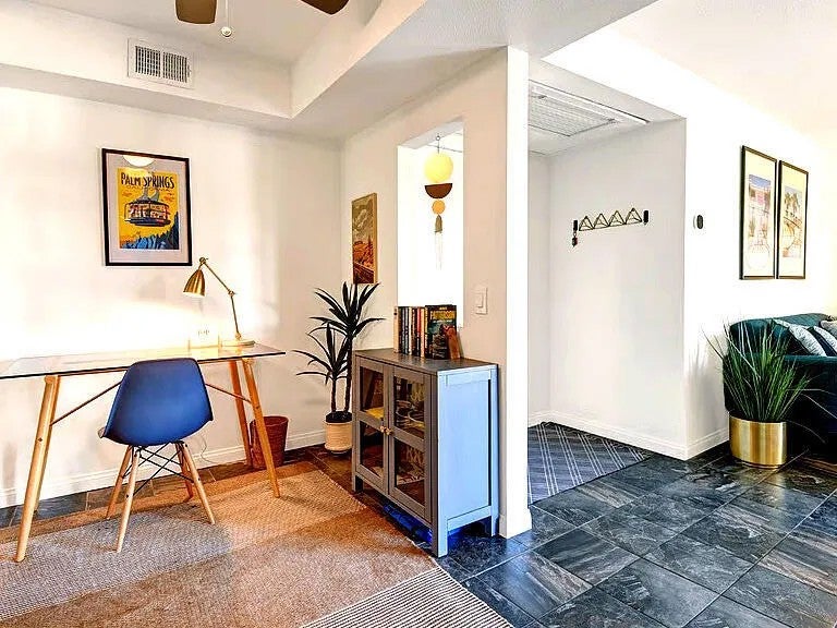 1550 S Camino Real 123