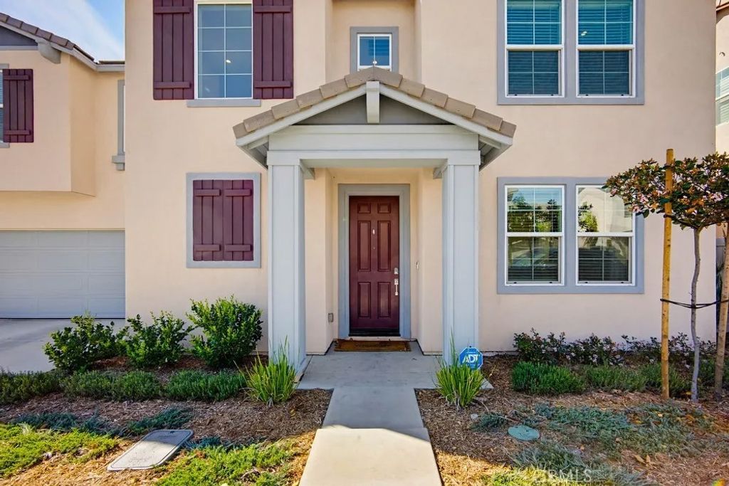 Photo of 950 Helena Ridge, Lake Elsinore, CA 92530 (MLS # PW26058035)