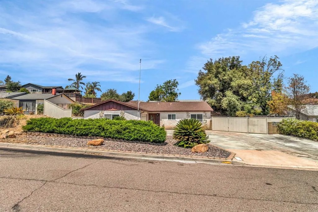 13206 Lakeview Granada Drive