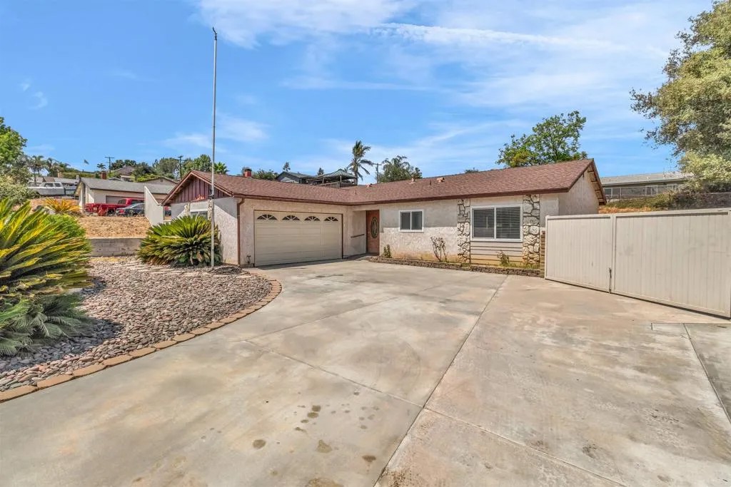 13206 Lakeview Granada Drive