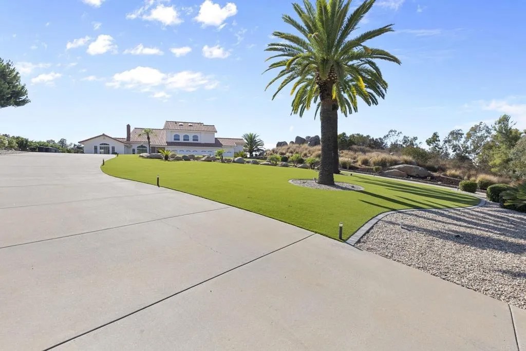 15458 Harrow Lane