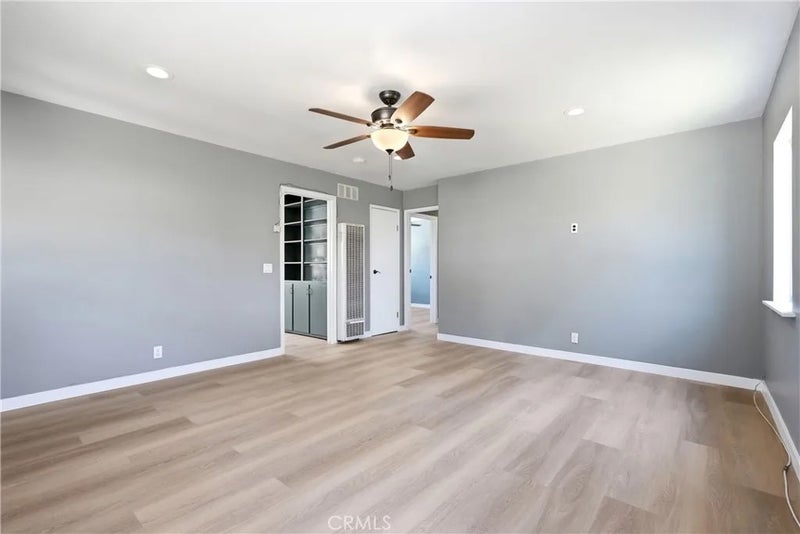 206 E Rosslynn