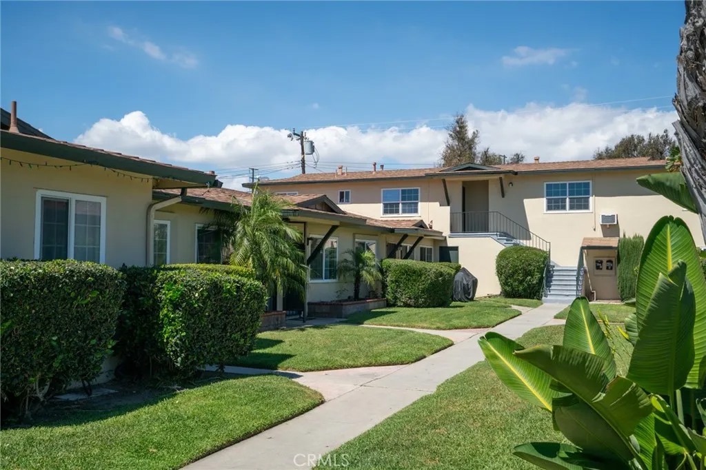 9661-9671 Maureen Drive