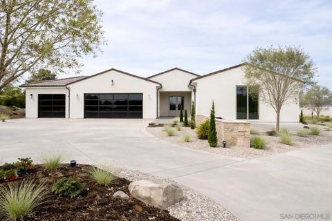 588 Twin Country Ln Fallbrook CA 92028