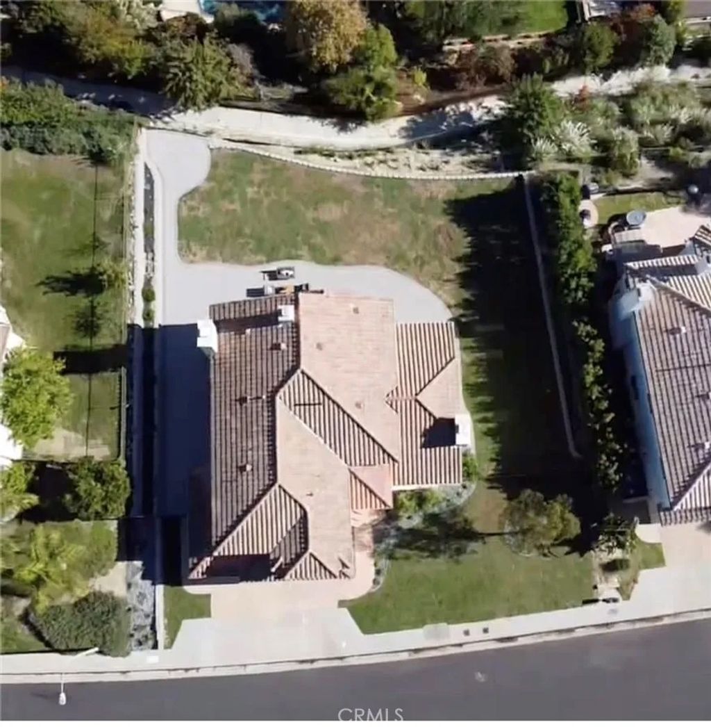 Photo of 5928 Vista De La Luz, Woodland Hills, CA 91367 (MLS # SR25273403)