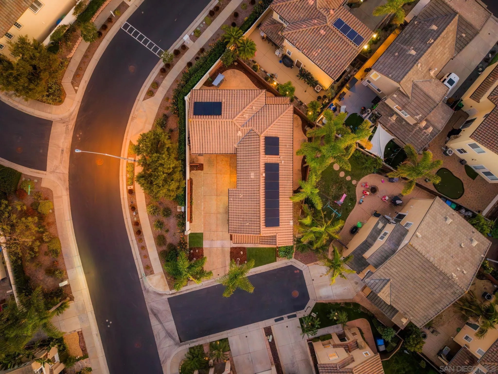 7413 Cortile Bellaza