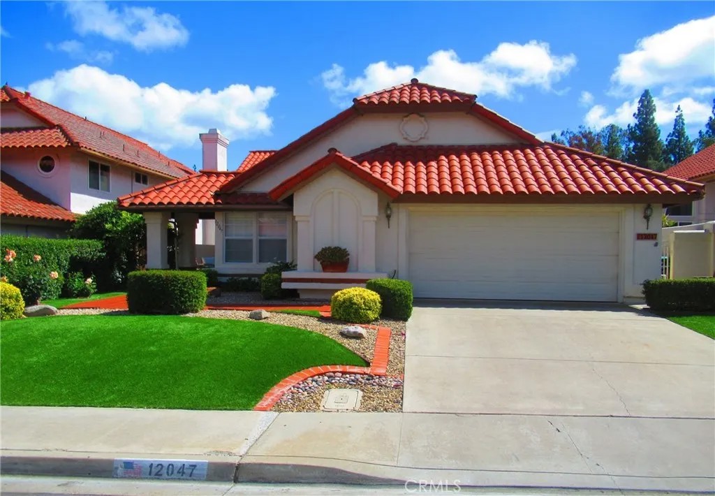 12047 Avenida Consentido