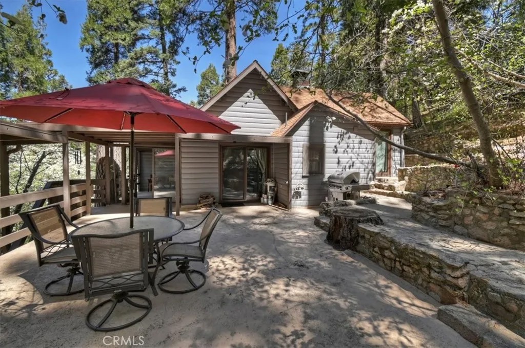 851 Cottage Grove