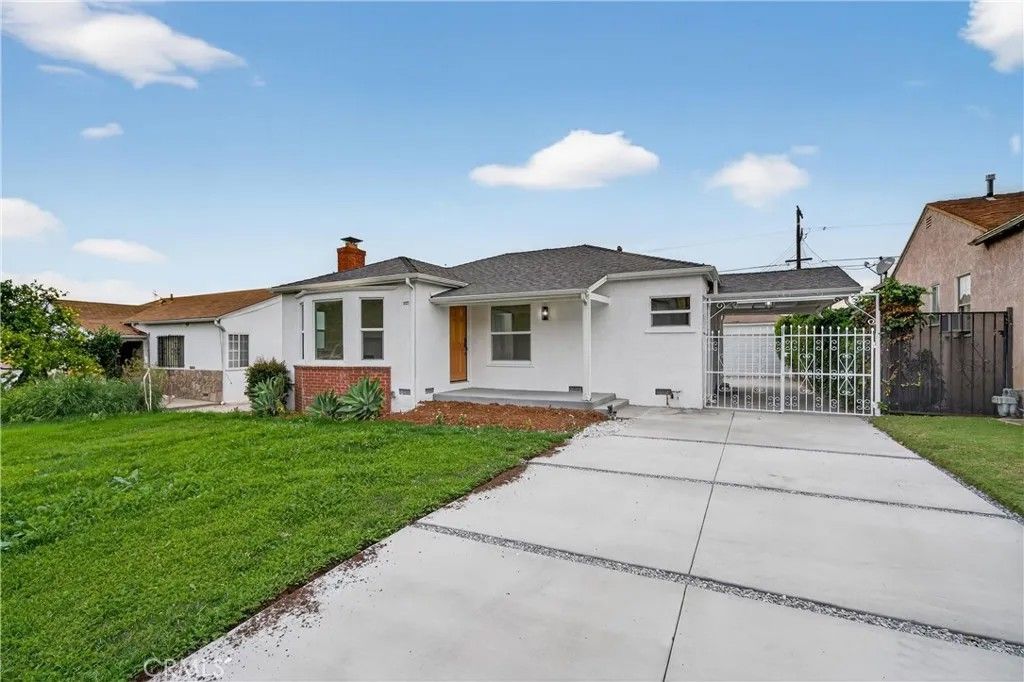 Photo of 2021 N Hicks Ave, Los Angeles, CA 90032 (MLS # CV25269600)