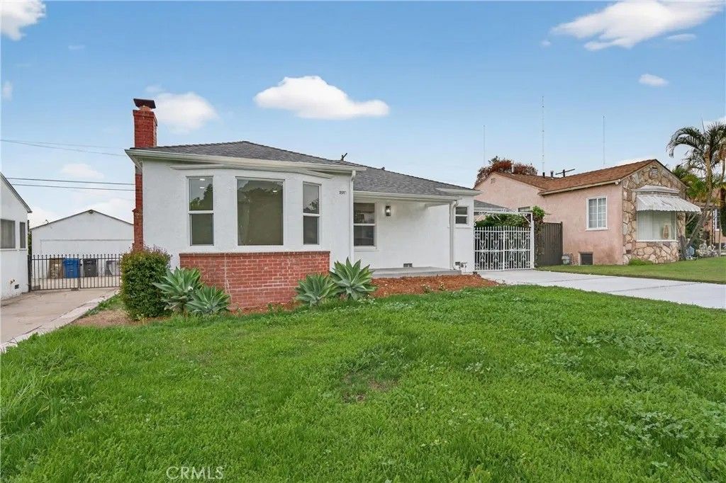 Photo of 2021 N Hicks Ave, Los Angeles, CA 90032 (MLS # CV25269600)